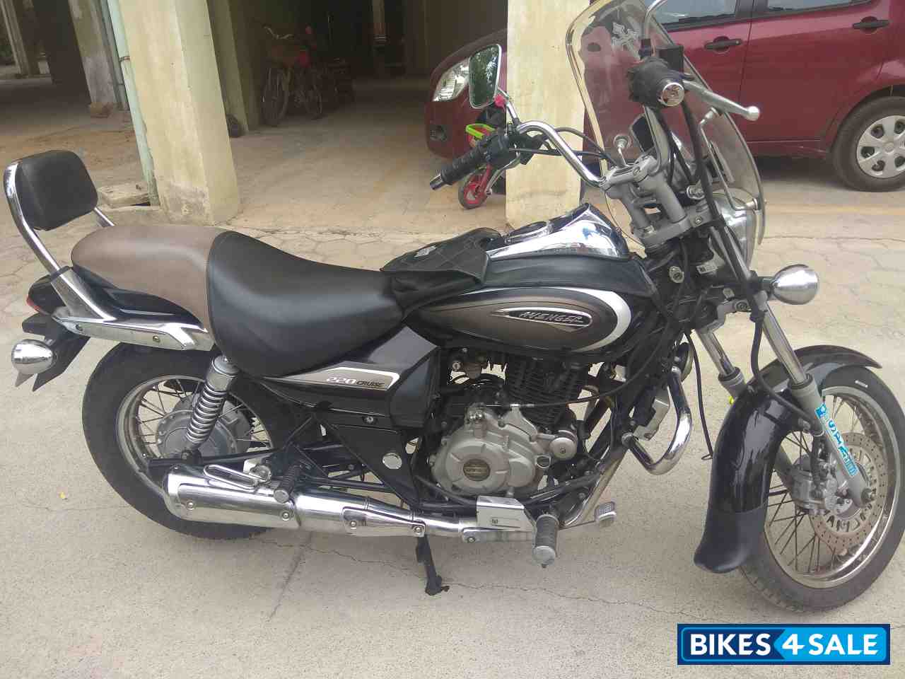 Bajaj Avenger Cruise 220