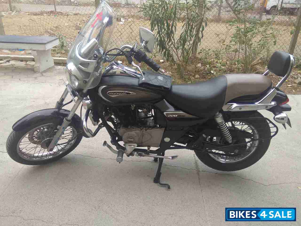 Bajaj Avenger Cruise 220