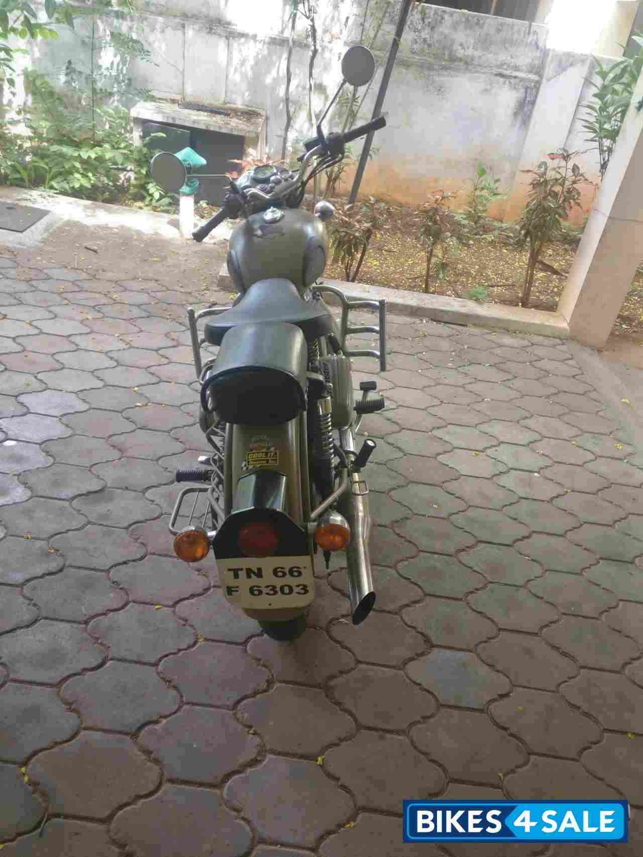 Sand Royal Enfield Classic Desert Storm