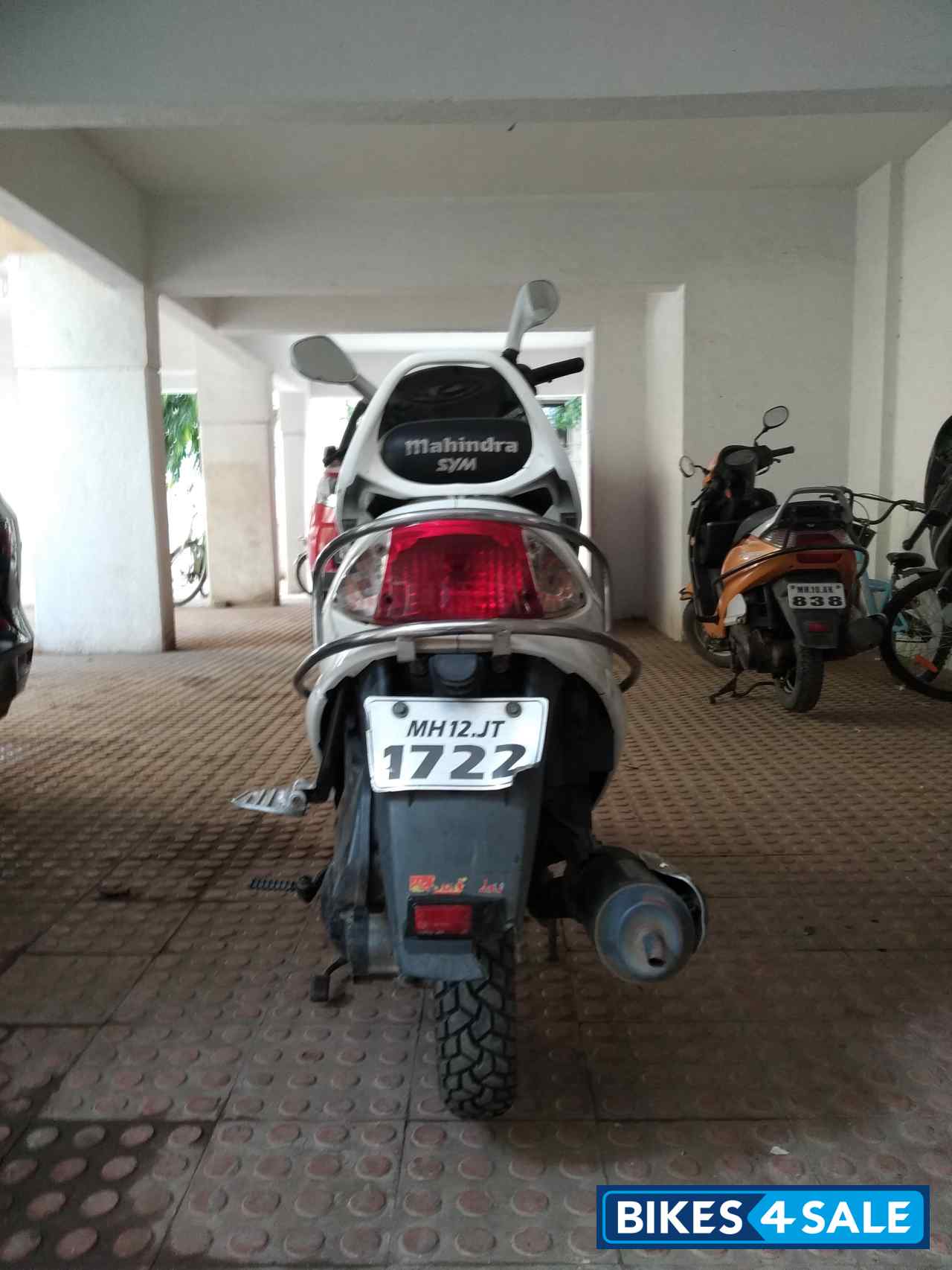 Mahindra Rodeo RZ