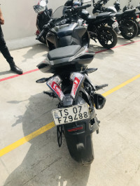 Bajaj Pulsar RS 200 ABS