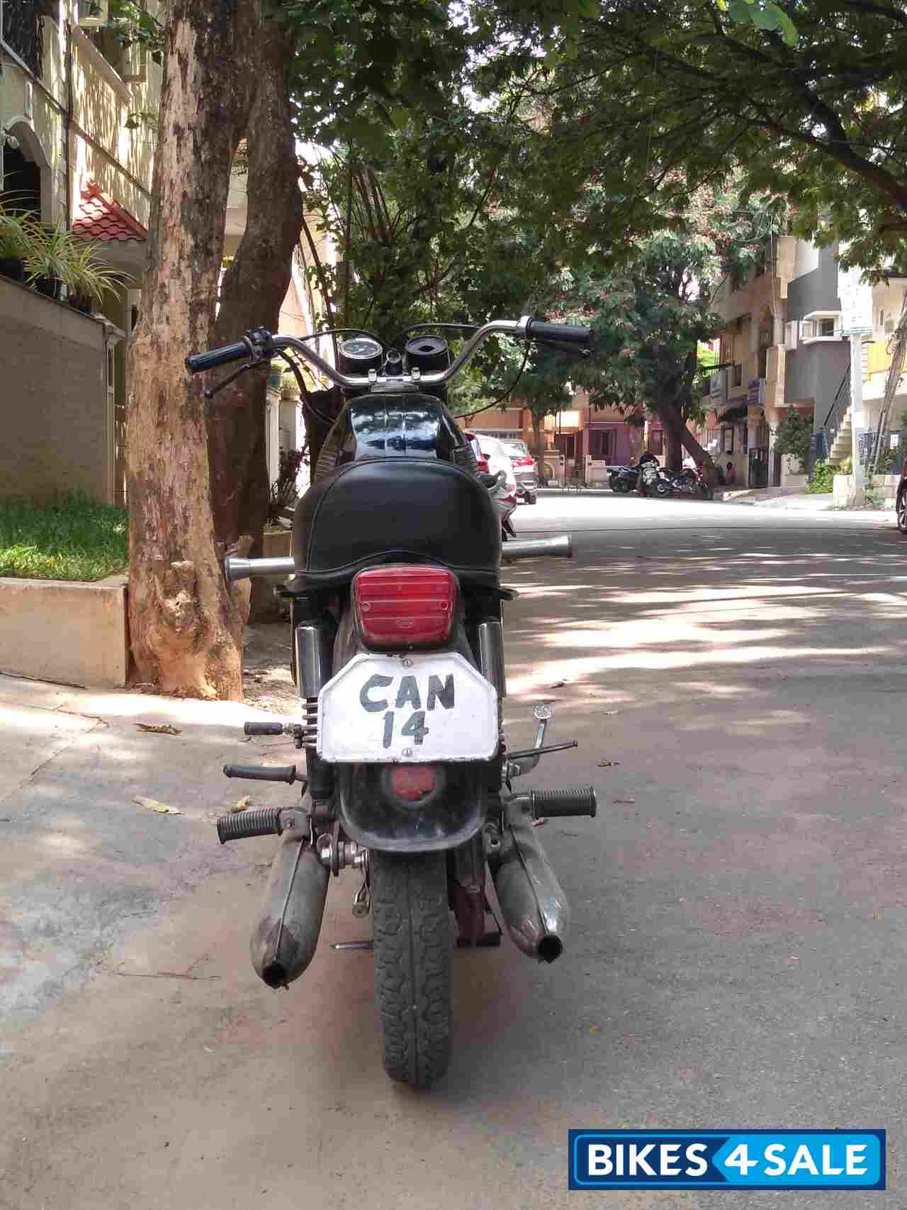 Black Ideal Jawa Yezdi Classic