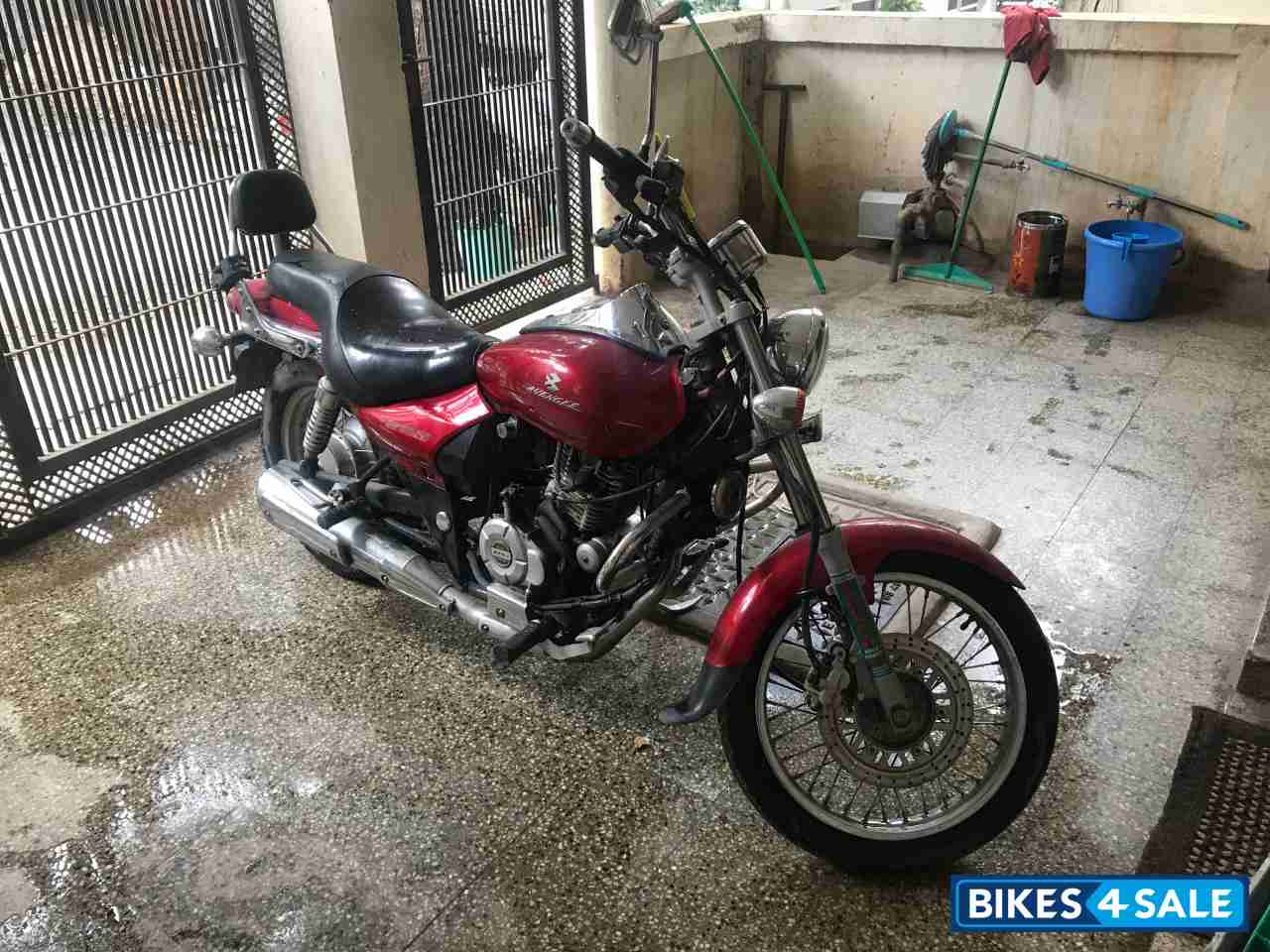 Bajaj Avenger 220 DTS-i Bajaj Avenger 220 DTS-i