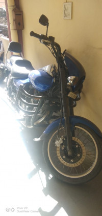 Plasma Blue Bajaj Avenger 220 DTS-i
