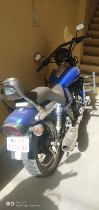 Plasma Blue Bajaj Avenger 220 DTS-i