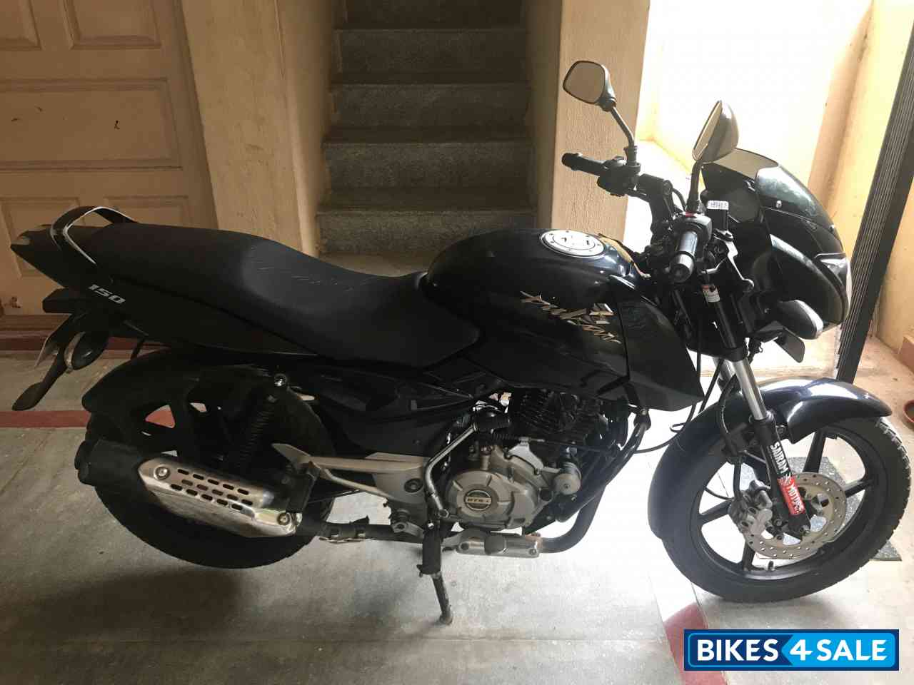 Black Bajaj Pulsar 150 DTSi