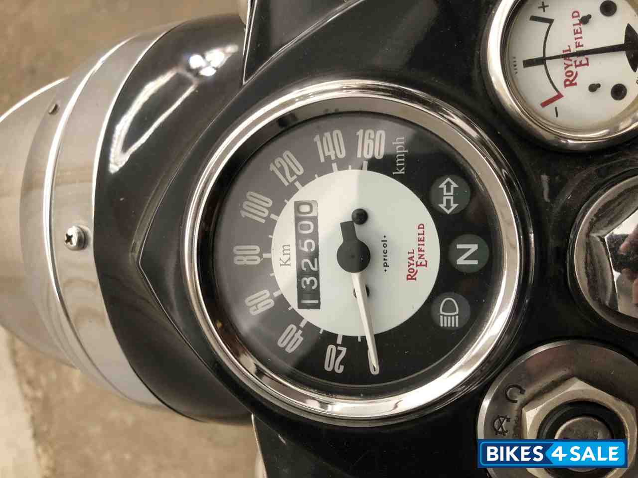 Black Royal Enfield Classic 350