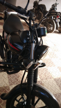 Black Bajaj Avenger Street 220