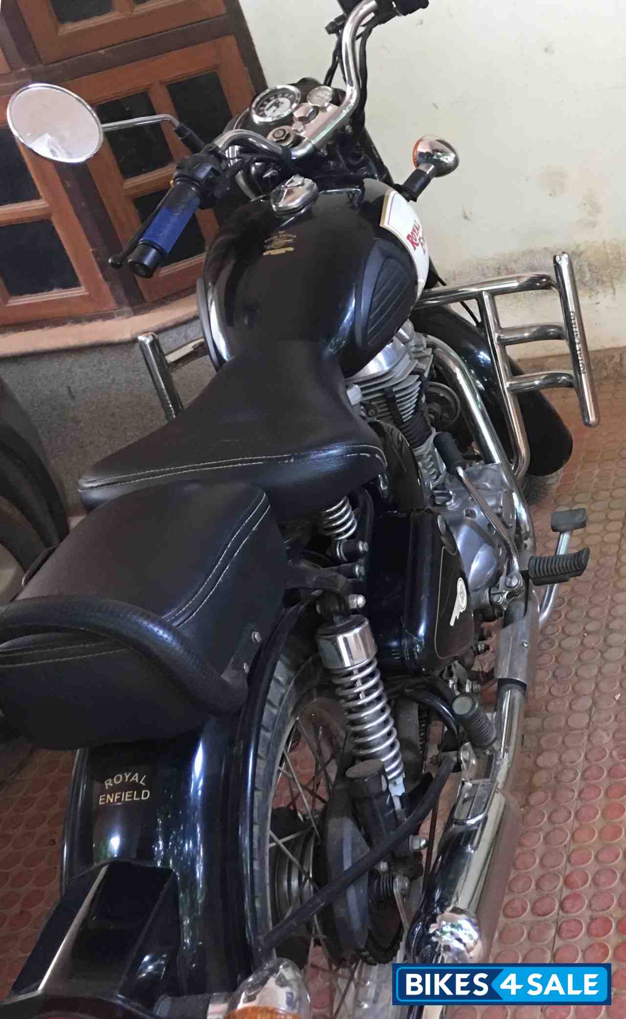 Black Royal Enfield Classic 350
