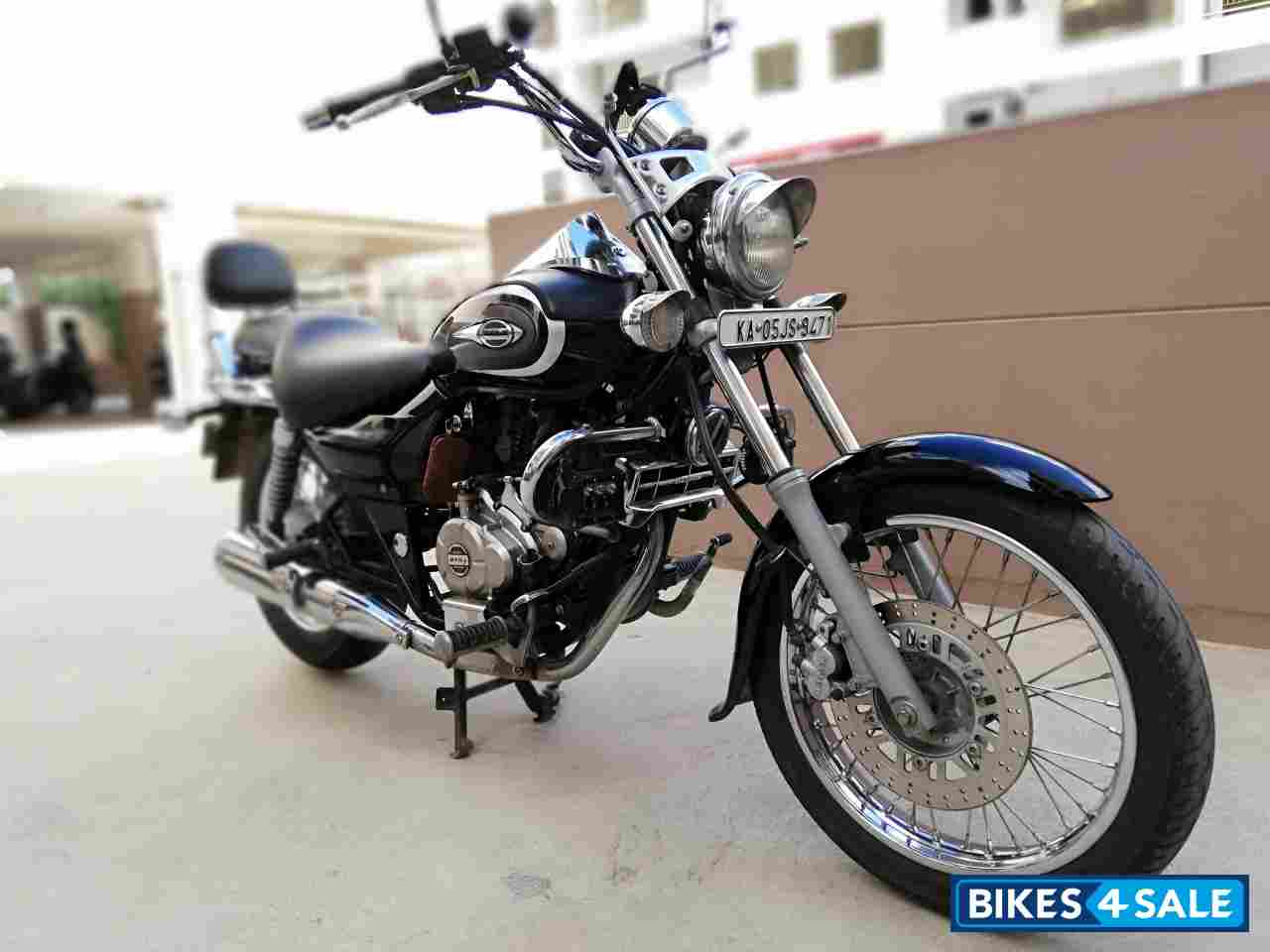 Bajaj Avenger 220 DTS-i