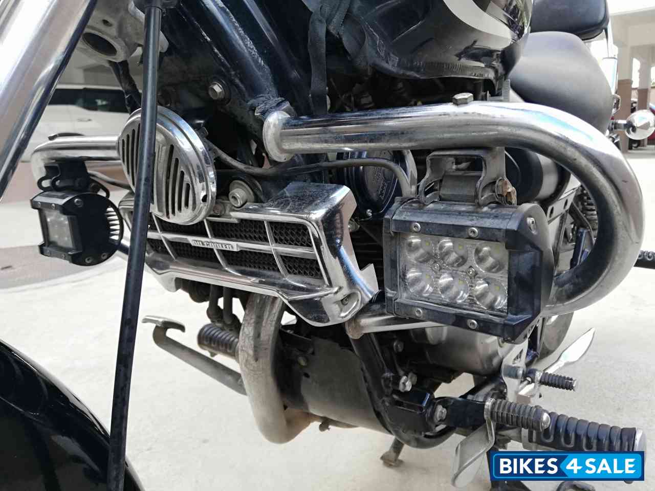 Bajaj Avenger 220 DTS-i