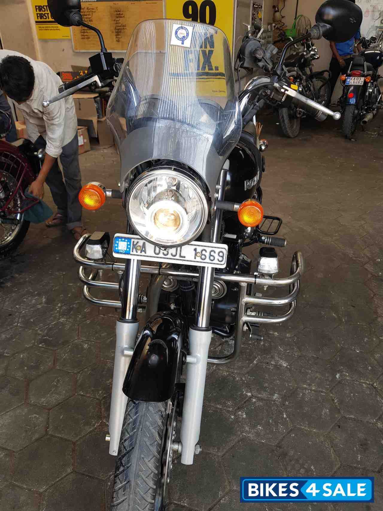 Flicker Black Royal Enfield Thunderbird 500