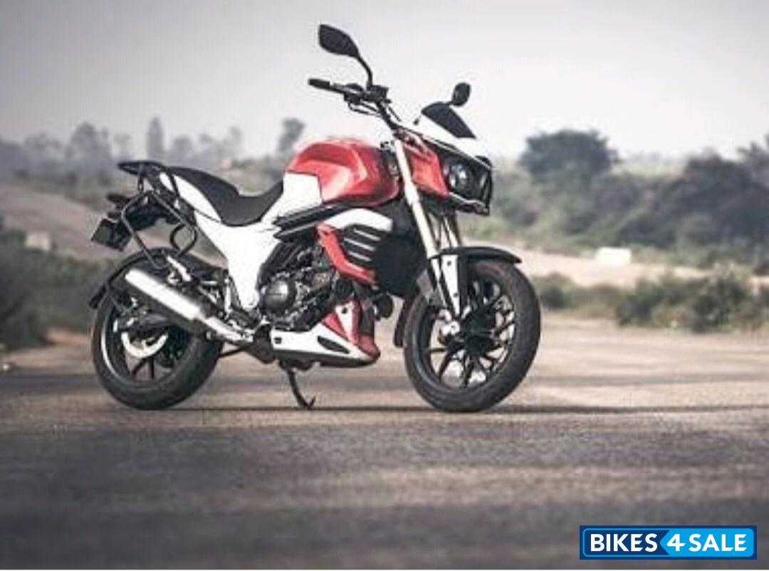 White And Red Mahindra Mojo XT 300