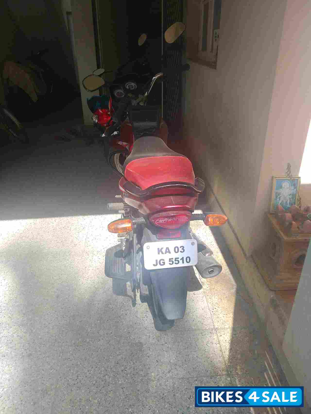 Red Black Bajaj Platina 100 ES
