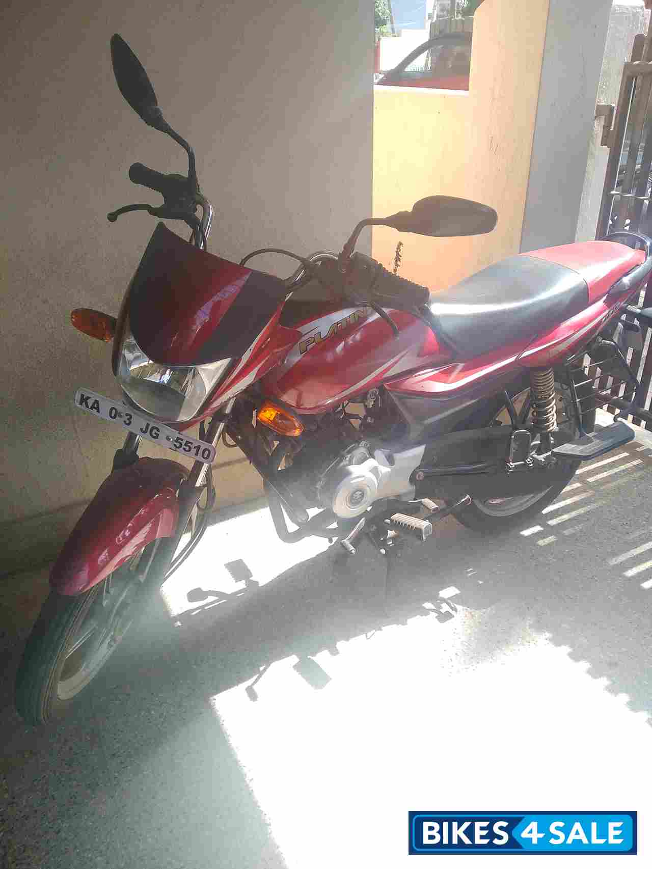 Red Black Bajaj Platina 100 ES