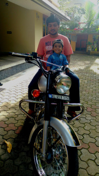 Royal Enfield Classic 500