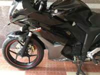 Black Suzuki Gixxer SF