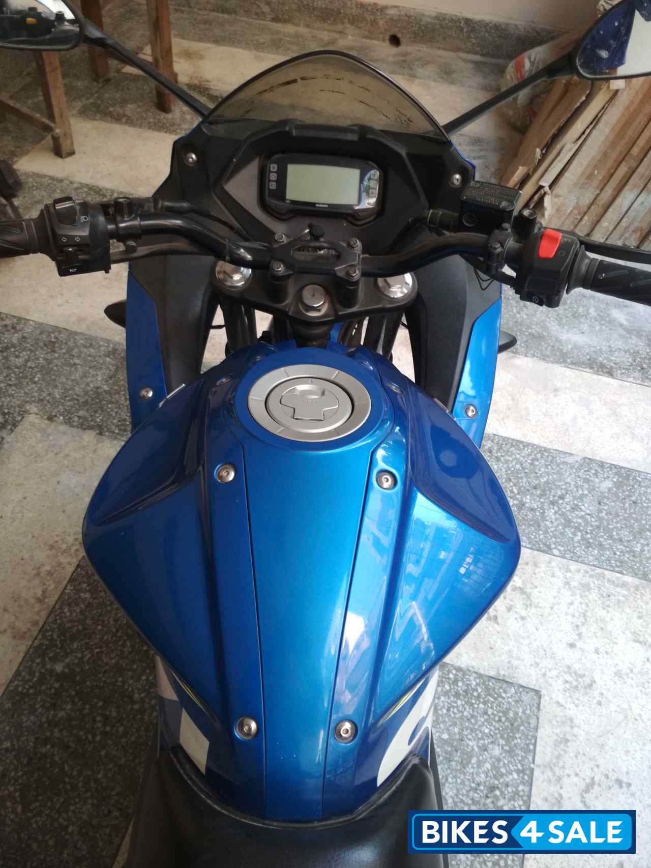 Suzuki Gixxer SF Fi