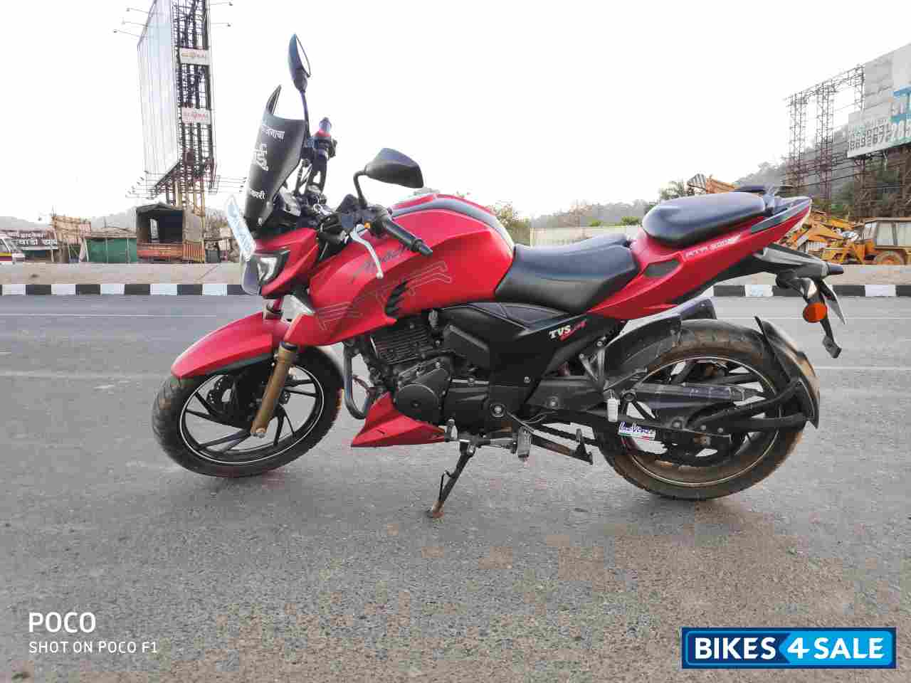 Red TVS Apache RTR 200 4V