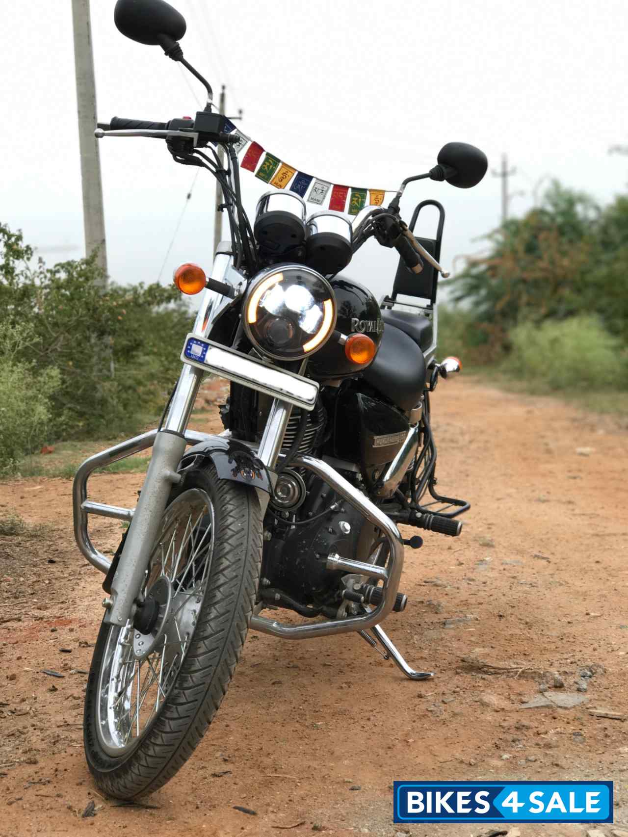 Black Royal Enfield Thunderbird 500 Black Royal Enfield Thunderbird 500