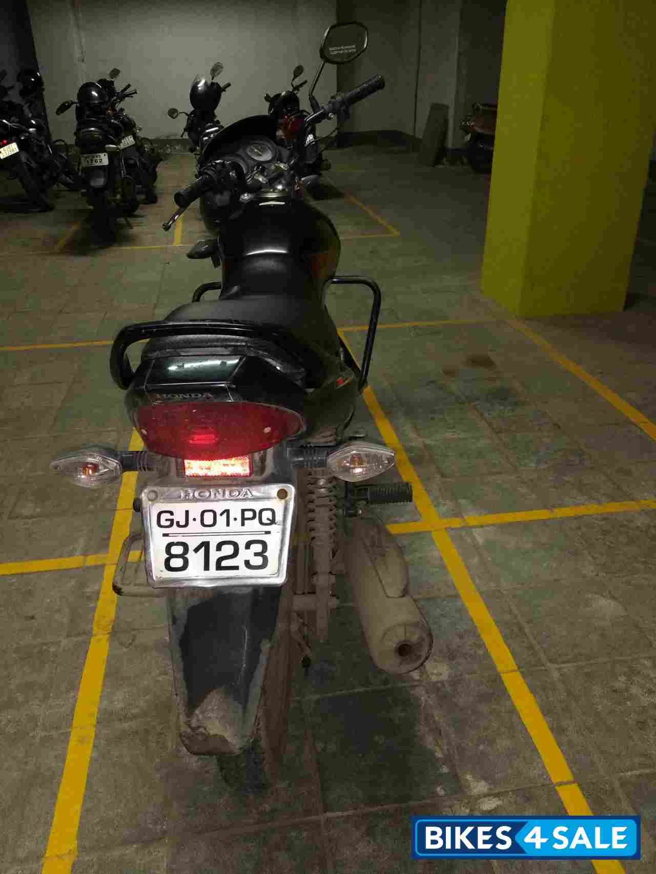 Black Honda Dream Yuga