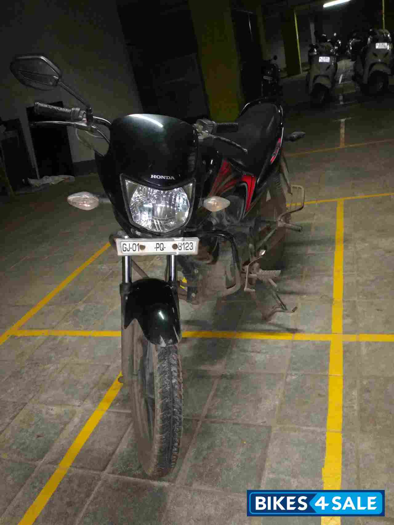 Black Honda Dream Yuga