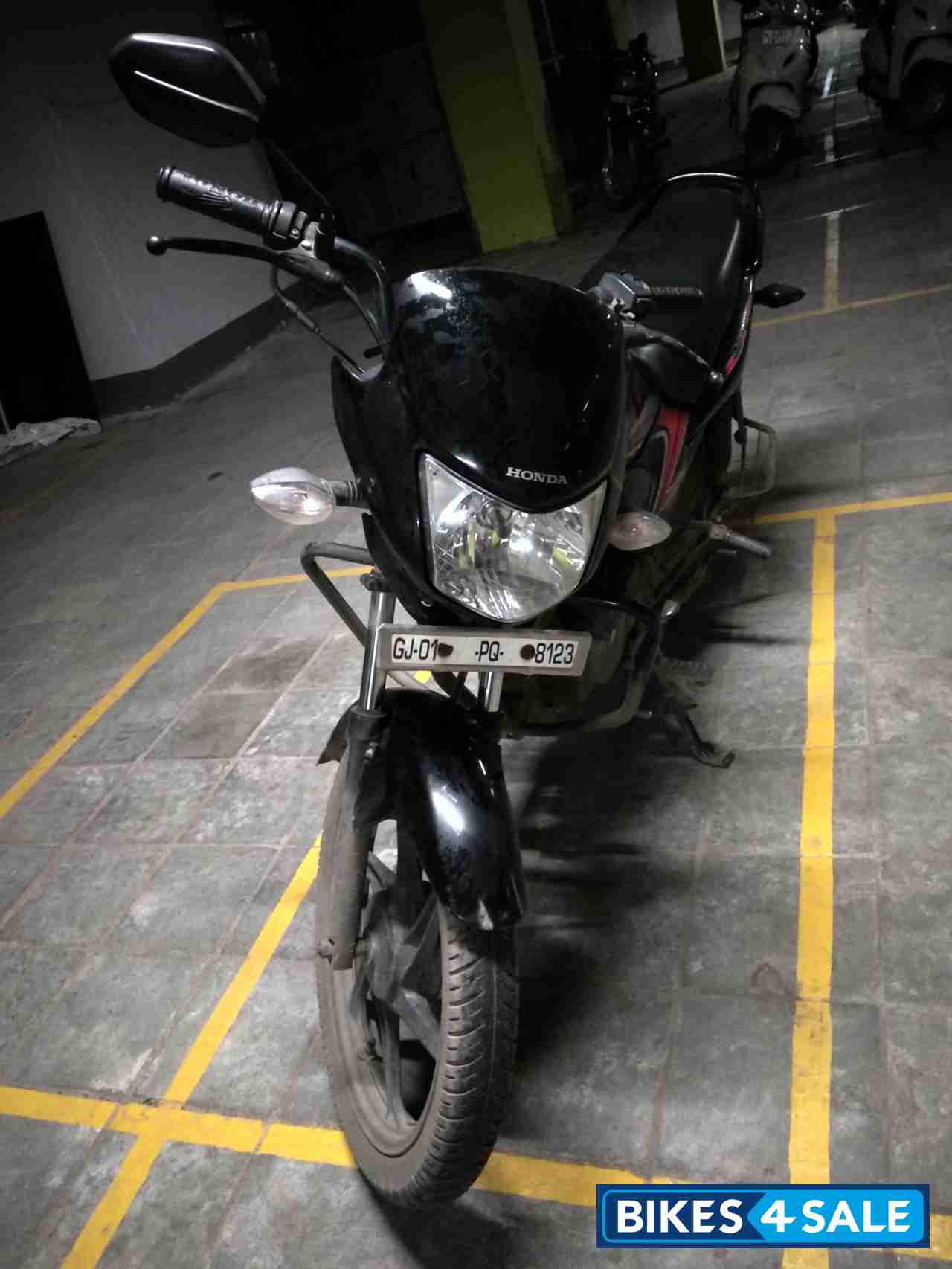 Black Honda Dream Yuga
