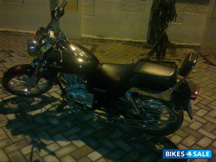 Bajaj Avenger 220 DTS-i