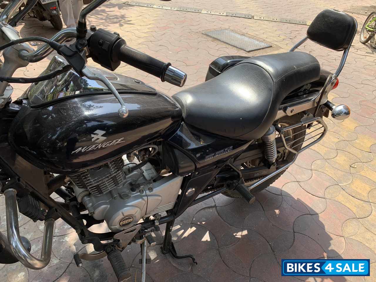 Bajaj Avenger 220 DTS-i Bajaj Avenger 220 DTS-i