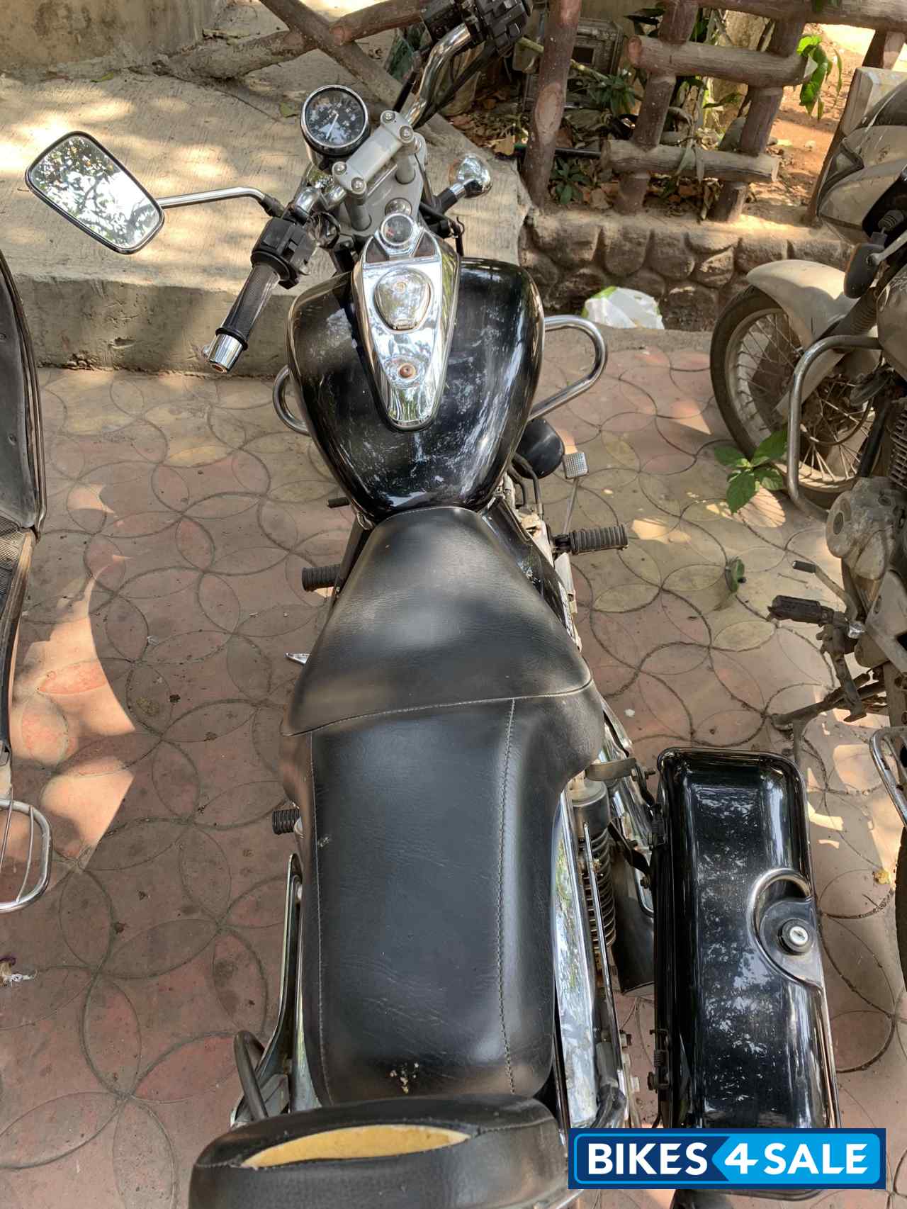 Bajaj Avenger 220 DTS-i Bajaj Avenger 220 DTS-i