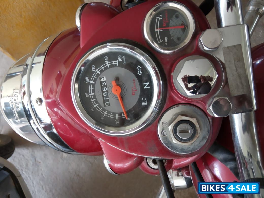 Red Royal Enfield Bullet Electra Twinspark