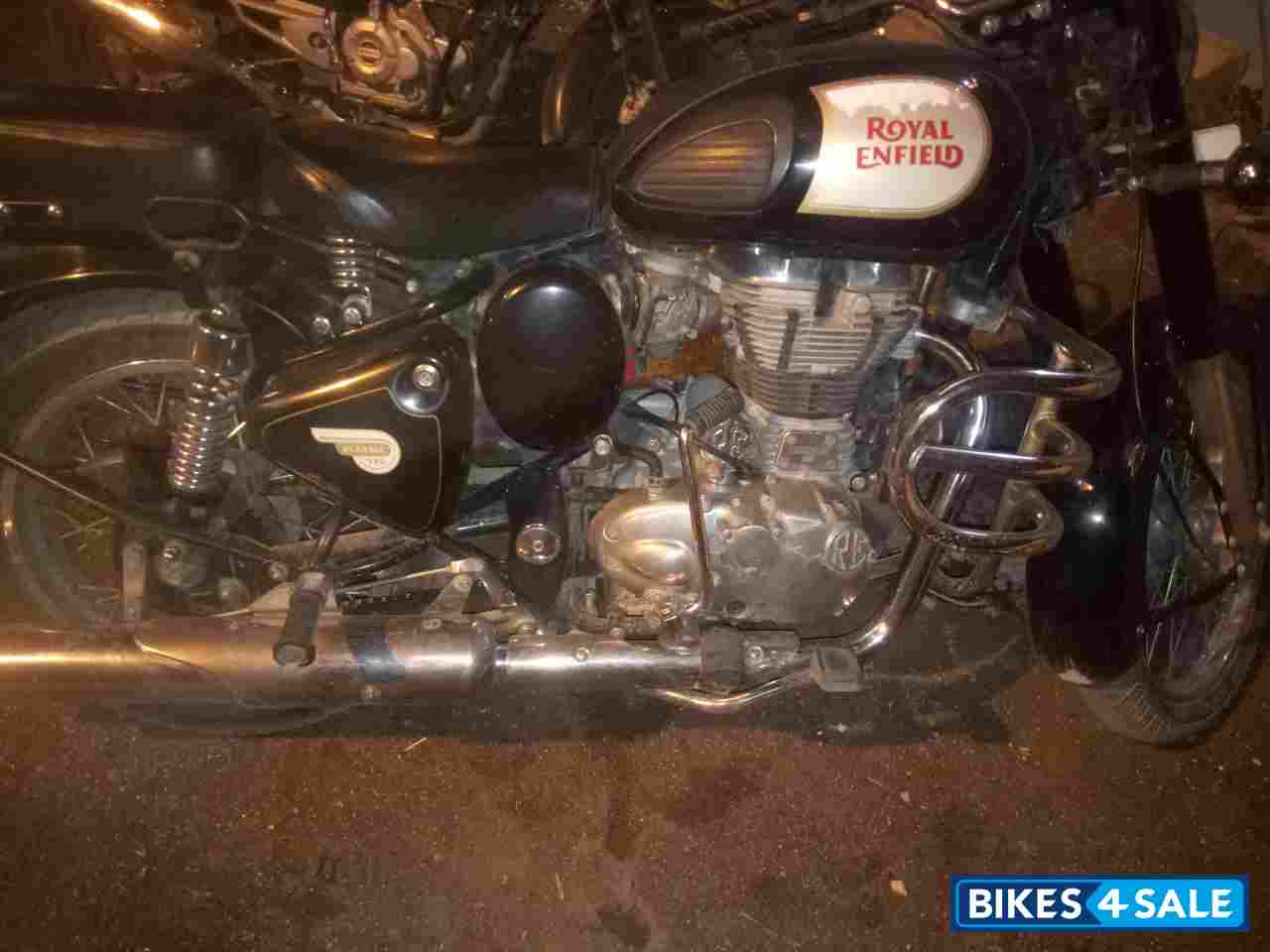 Black Royal Enfield Classic 350