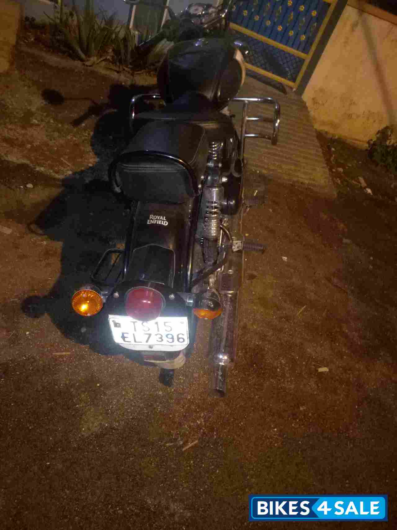 Black Royal Enfield Classic 350