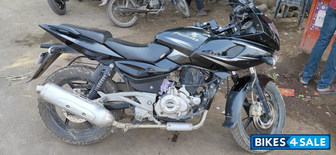 Bajaj Pulsar 220F