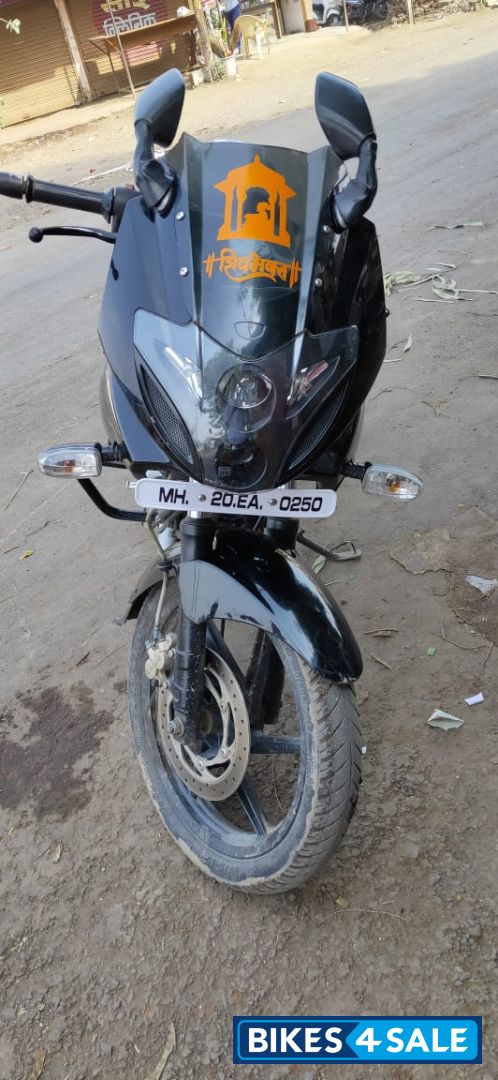 Bajaj Pulsar 220F