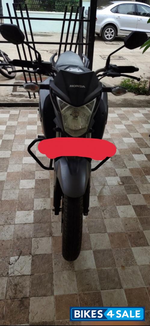 Honda CB Hornet 160R