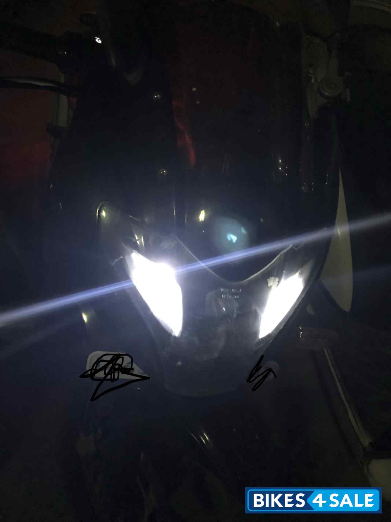 Bajaj Pulsar 220F