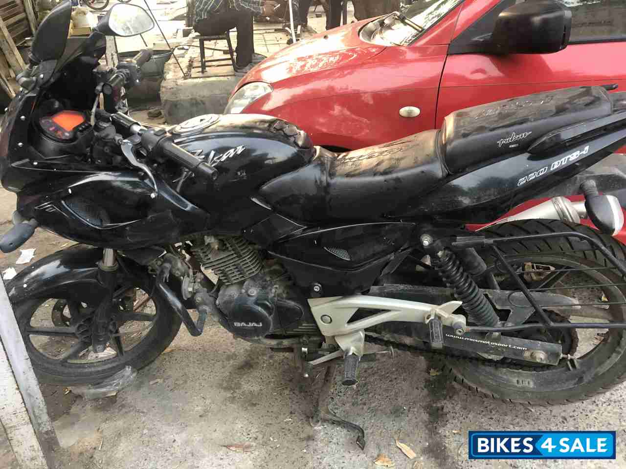 Bajaj Pulsar 220F