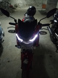 Red TVS Apache RTR 160