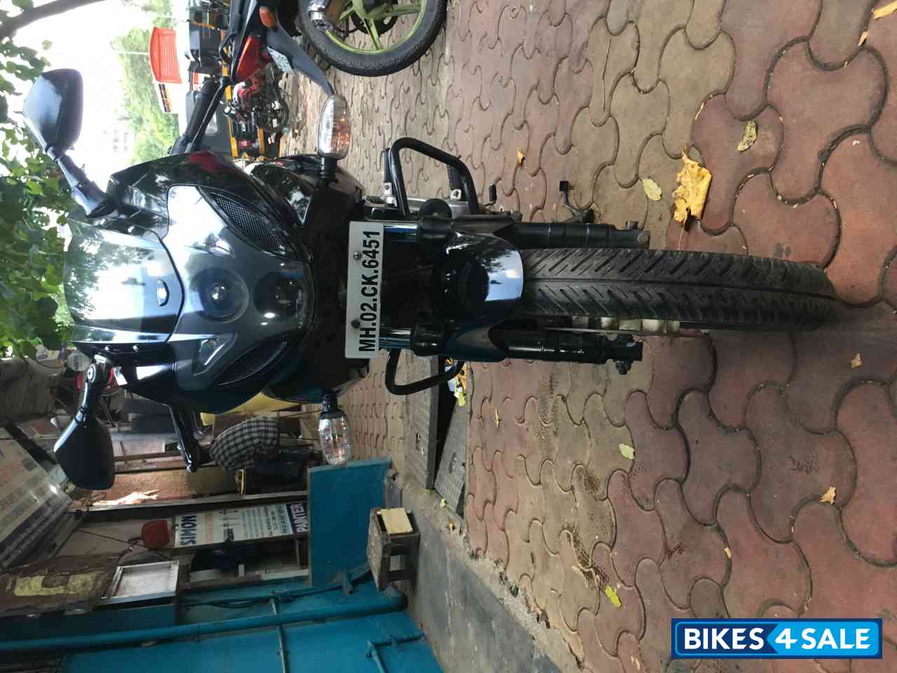 Bajaj Pulsar 220 DTSFi