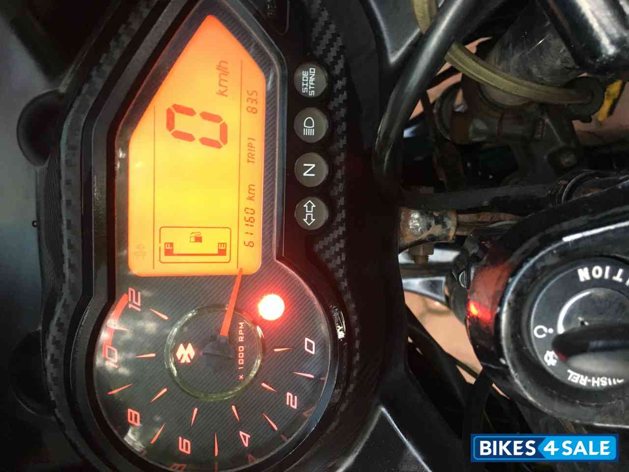 Bajaj Pulsar 220 DTSFi Bajaj Pulsar 220 DTSFi