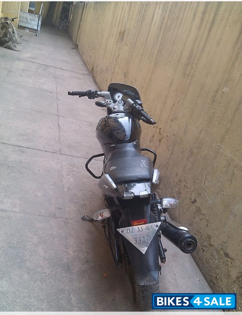 Black Bajaj Pulsar 180 DTSi