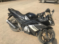 Black Yamaha YZF R15