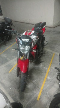 White/red Yamaha FZ-S