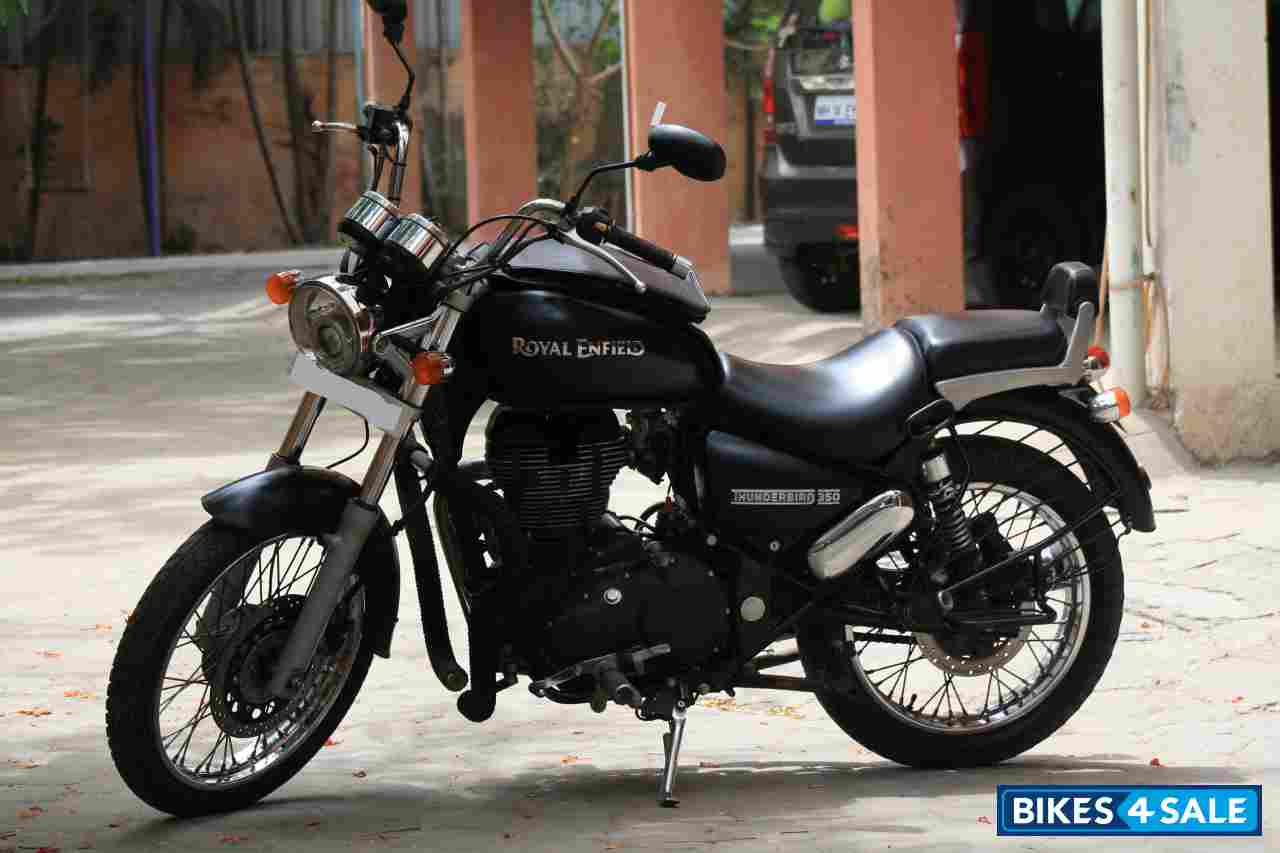 Matte Black Royal Enfield Thunderbird 350 Matte Black Royal Enfield Thunderbird 350