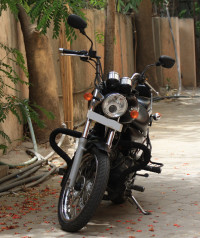 Matte Black Royal Enfield Thunderbird 350