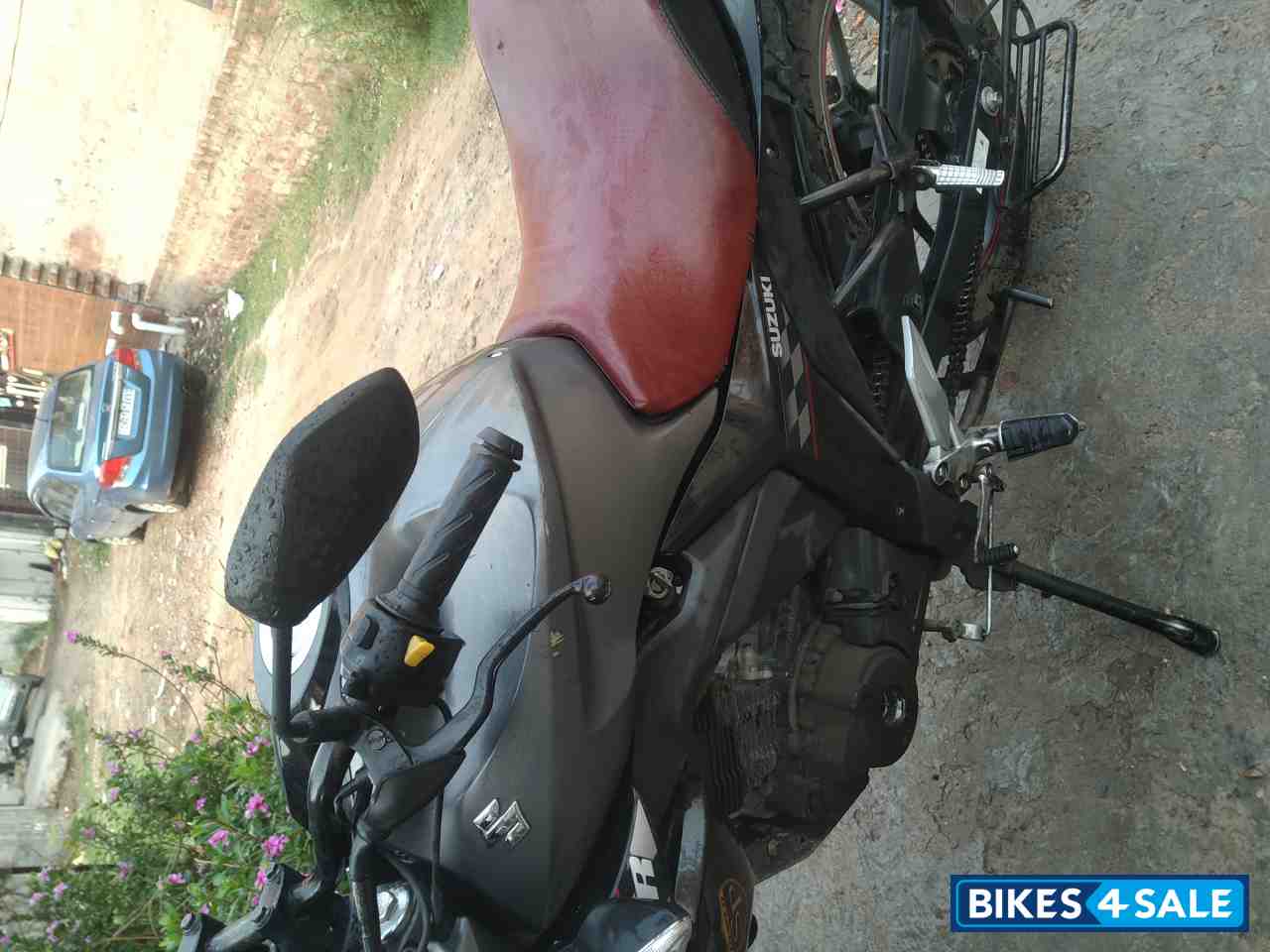 Grey Suzuki Gixxer SP