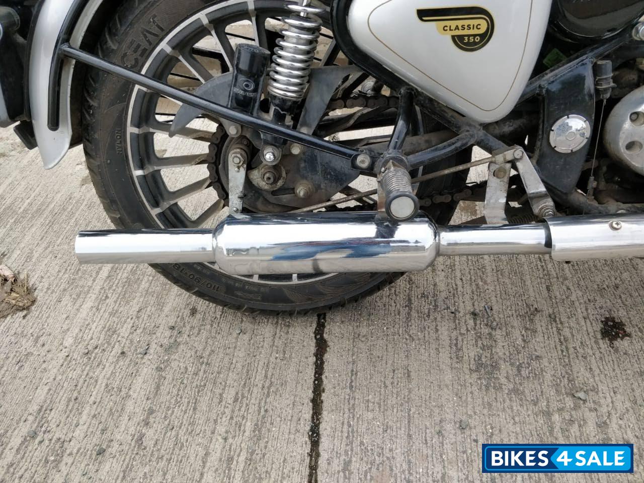 Silver Royal Enfield Classic 350 Silver Royal Enfield Classic 350