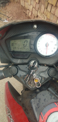 Red TVS Apache RTR 160