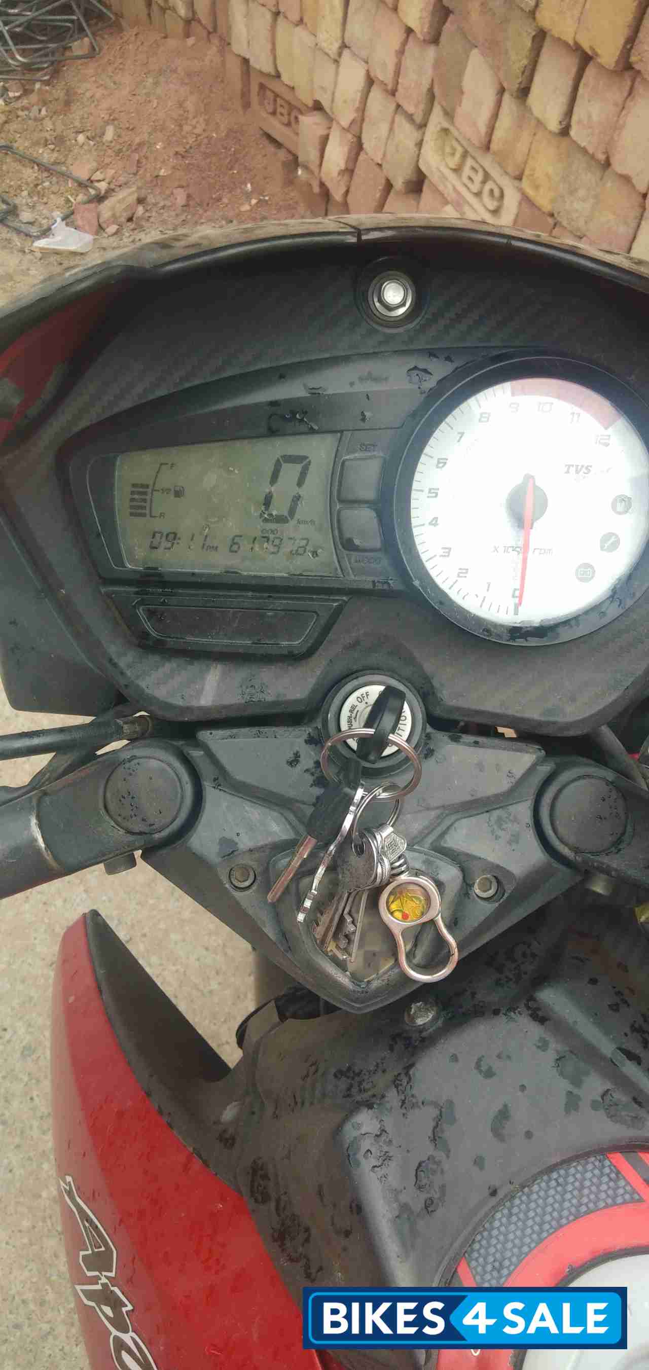 Red TVS Apache RTR 160 Red TVS Apache RTR 160